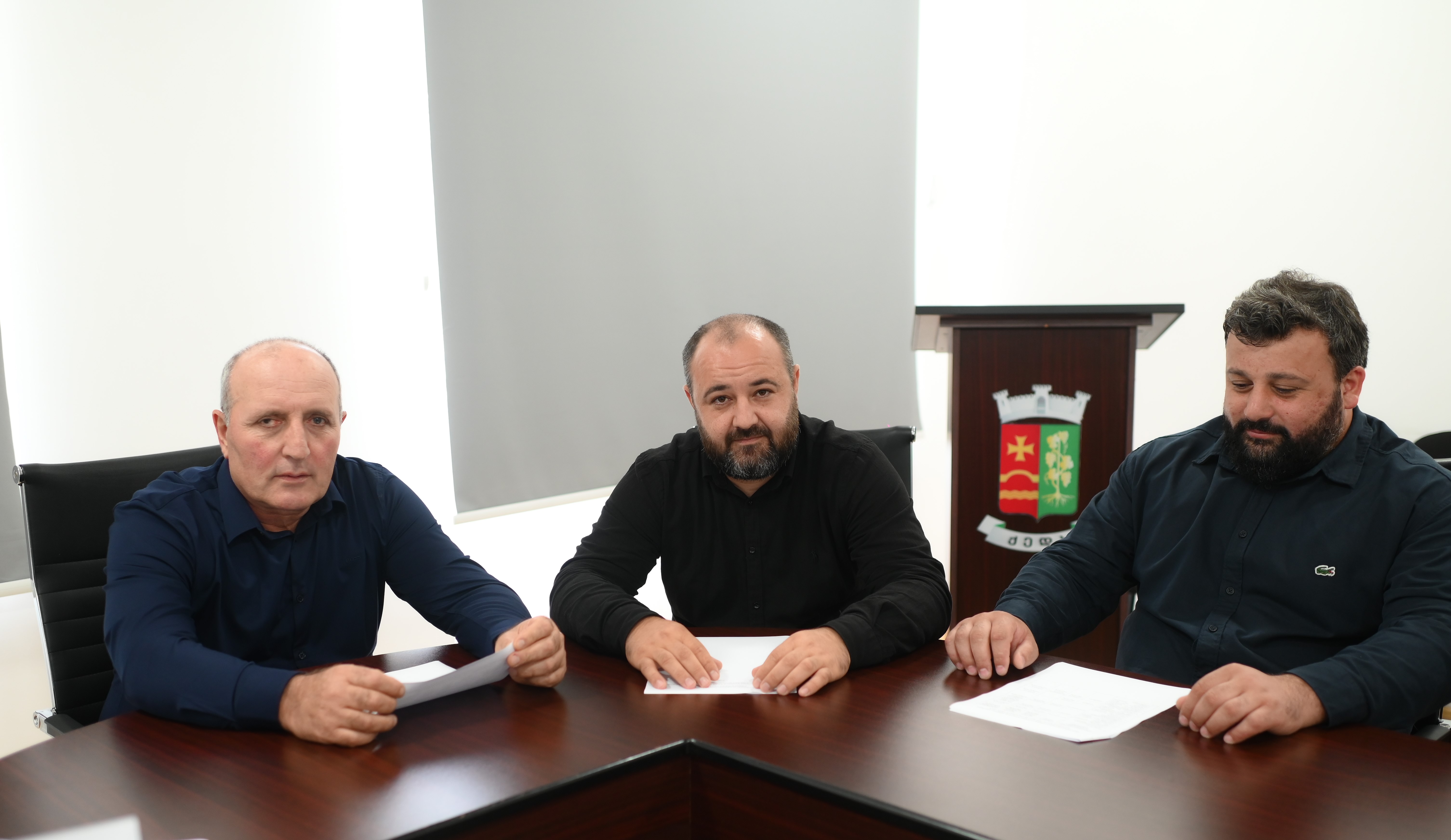 დღეს მუდმივმოქმედი კომისიის სხდომები გაიმართა